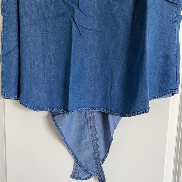 Charter Club Sleeveless Denim Buttons Down Blouse - Picture 10 of 16